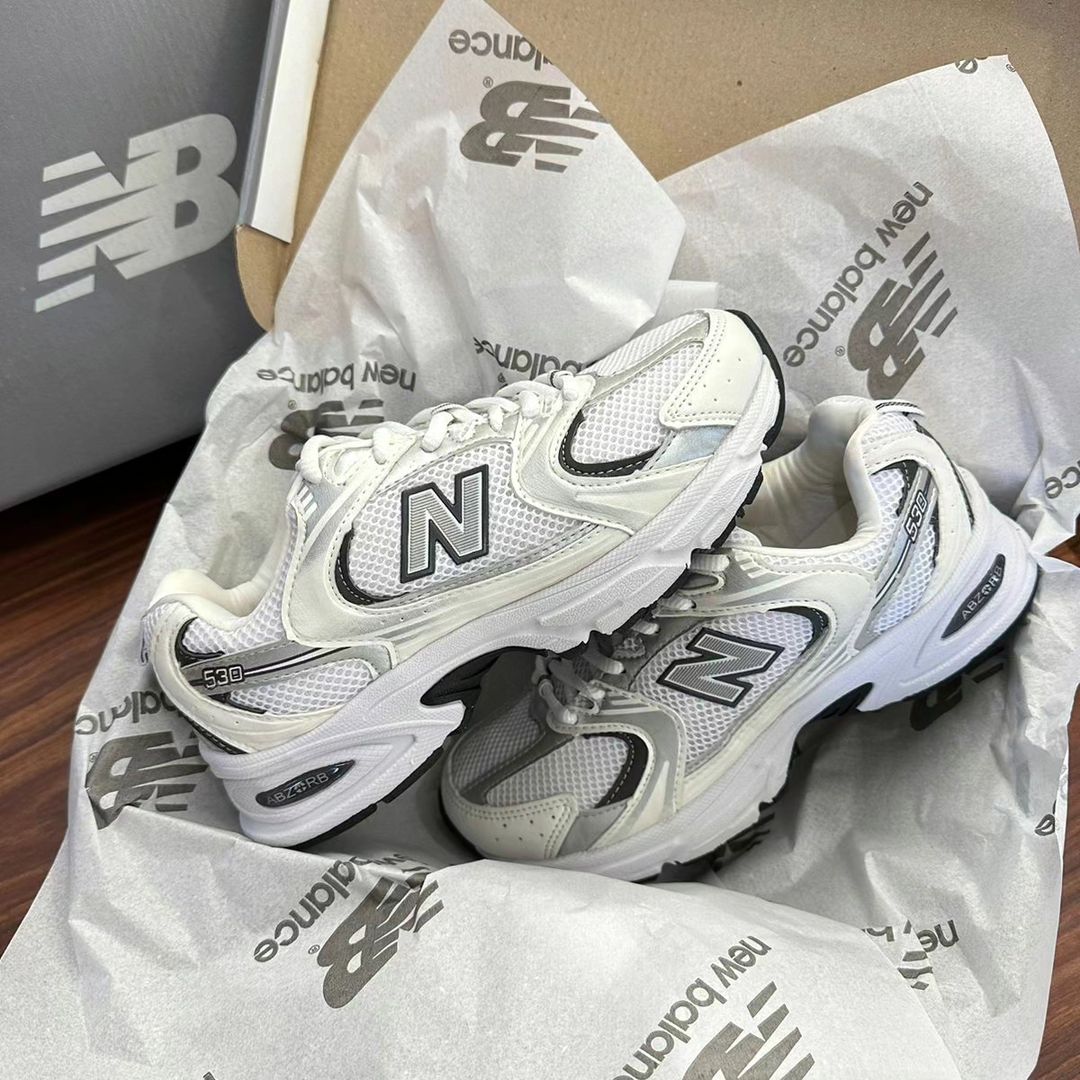 New Balance 530 White Silver Navy