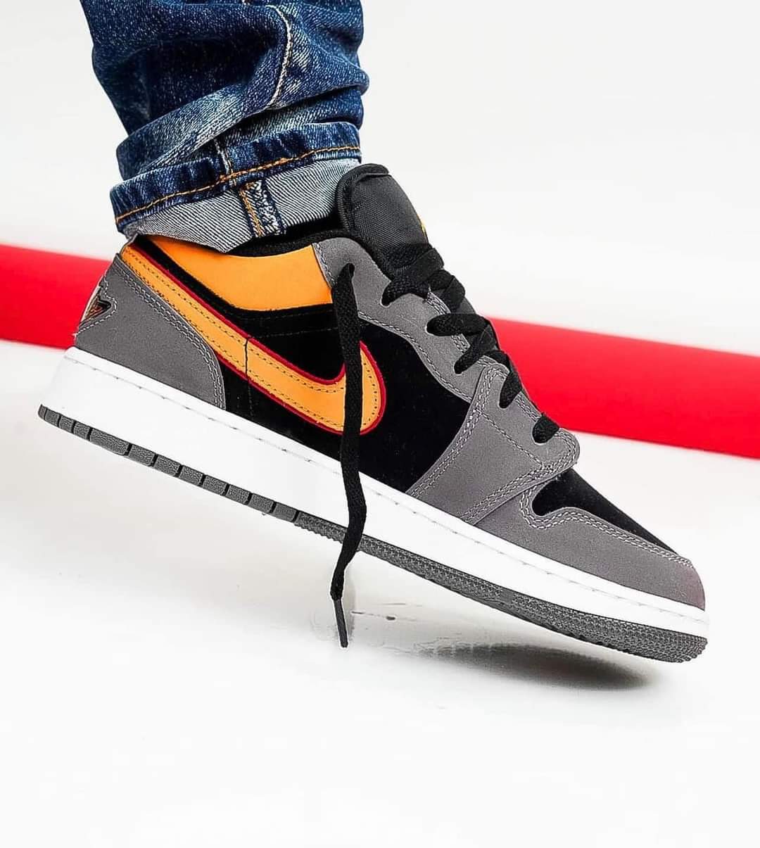 Jordan 1 Low SE Light Graphite Vivid Orange - WORLDOFSHOES