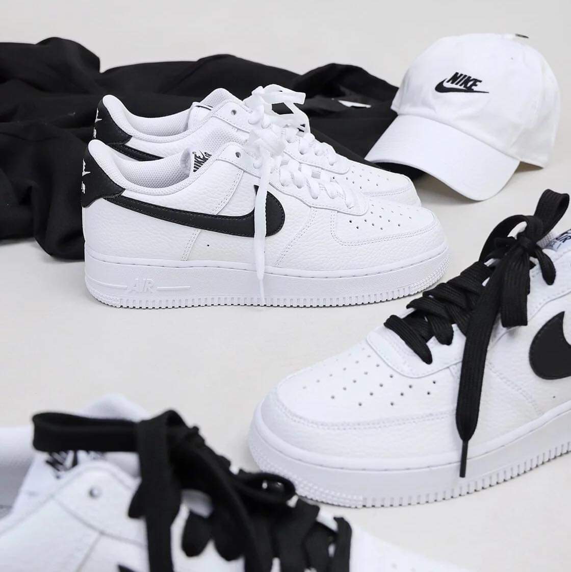 Nike Air Force 1 Low '07 White Black Pebbled Leather