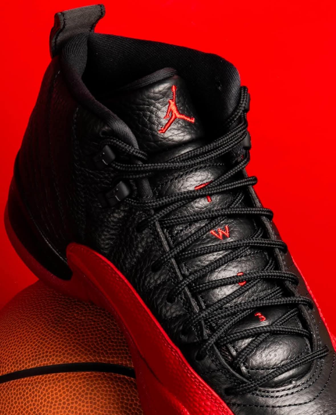 Jordan 12 Retro
Flu Game - WORLDOFSHOES