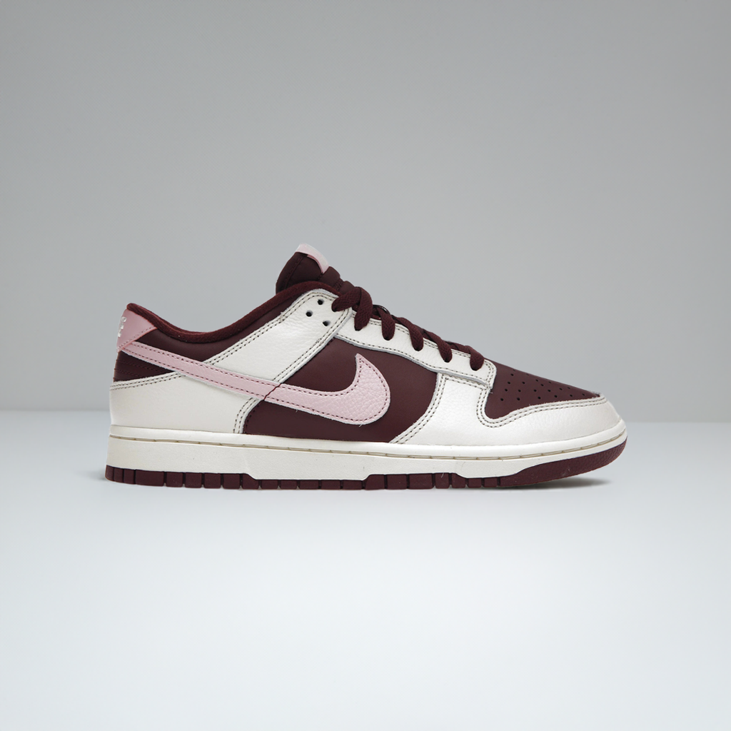 Dunk Low 'Valentine's Day' - WORLDOFSHOES