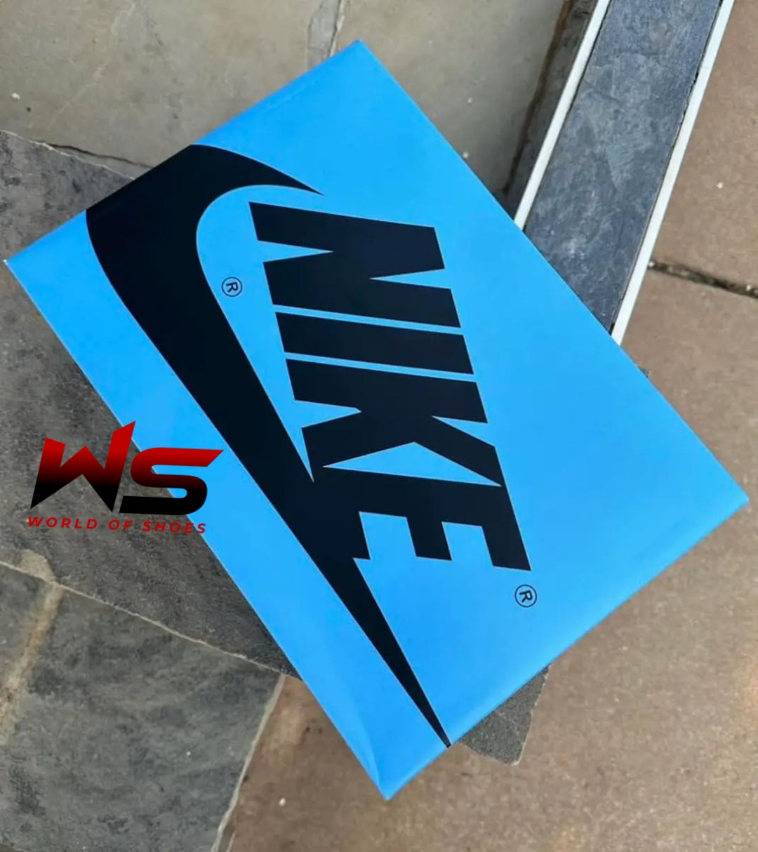 Jordan 1 Retro High OG UNC Toe - WORLDOFSHOES