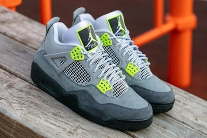 Jordan 4 Retro SE 95 Neon - WORLDOFSHOES