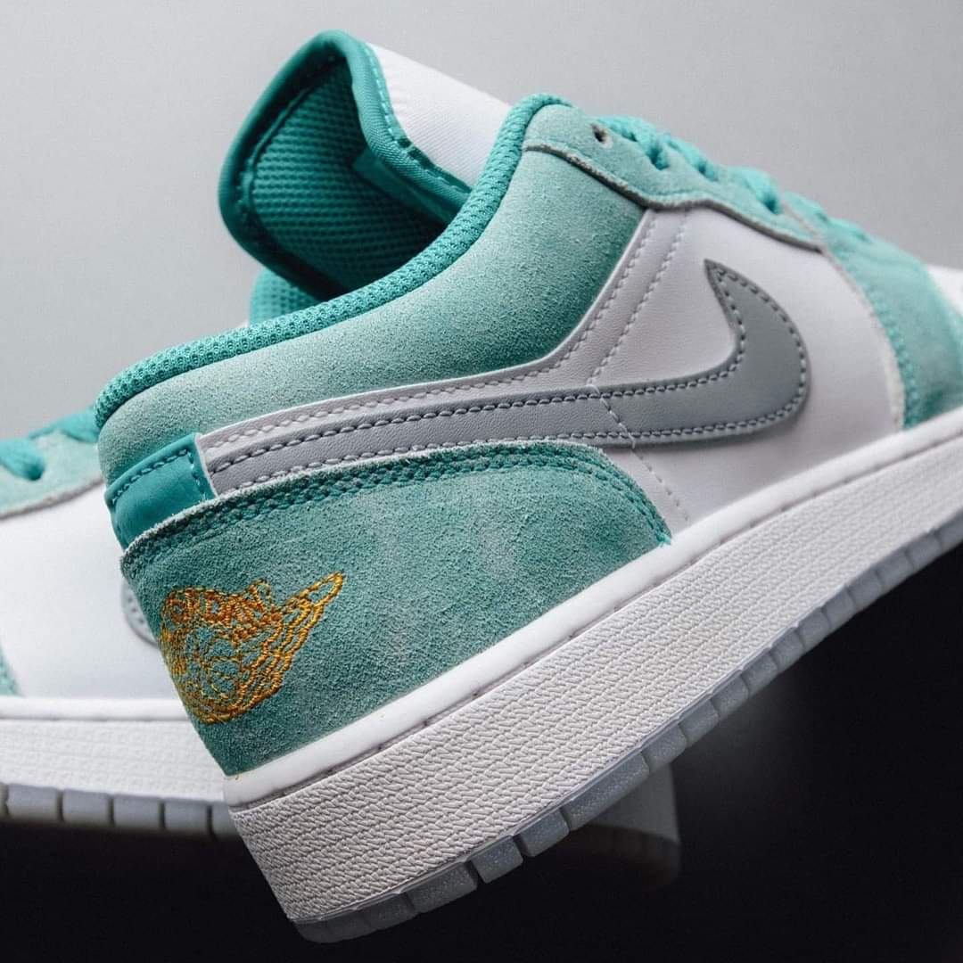 Jordan 1 low "Emerlad" - WORLDOFSHOES