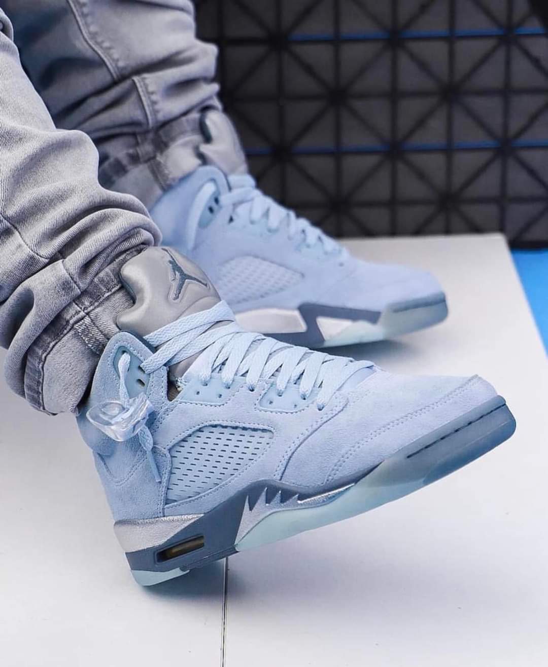 Jordan 5 Retro Bluebird - WORLDOFSHOES